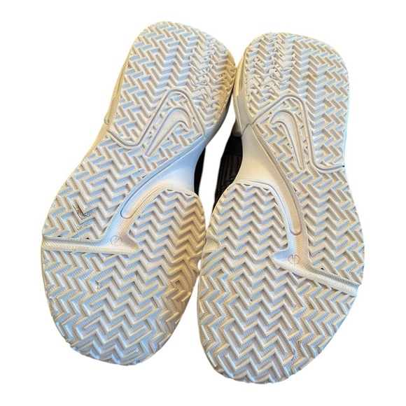 Nike LeBron Witness 6 Basketball Shoes sz 6.5Y / women's 8 - Picture 8 of 9